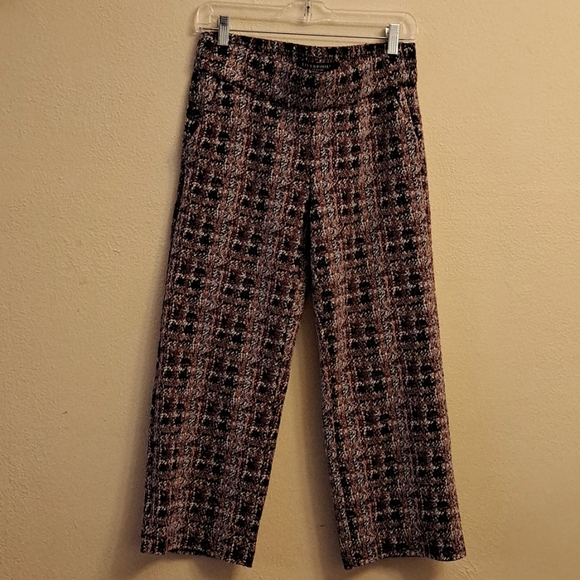 Liverpool Pants - Liverpool capri(cropped) pants.  Size M.  Pull on. Brown, tan, rust multi color